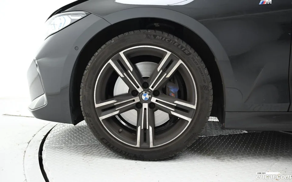 BMW 3 Series 320i M 2023 — миниатюра 5