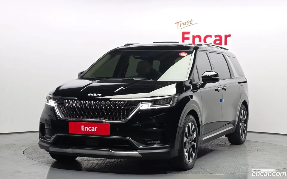 Kia Carnival 9 2023 — фото 1, купить с доставкой в Москву