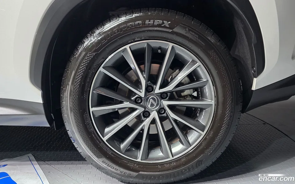 Lexus NX 450h+ 2024 — миниатюра 5