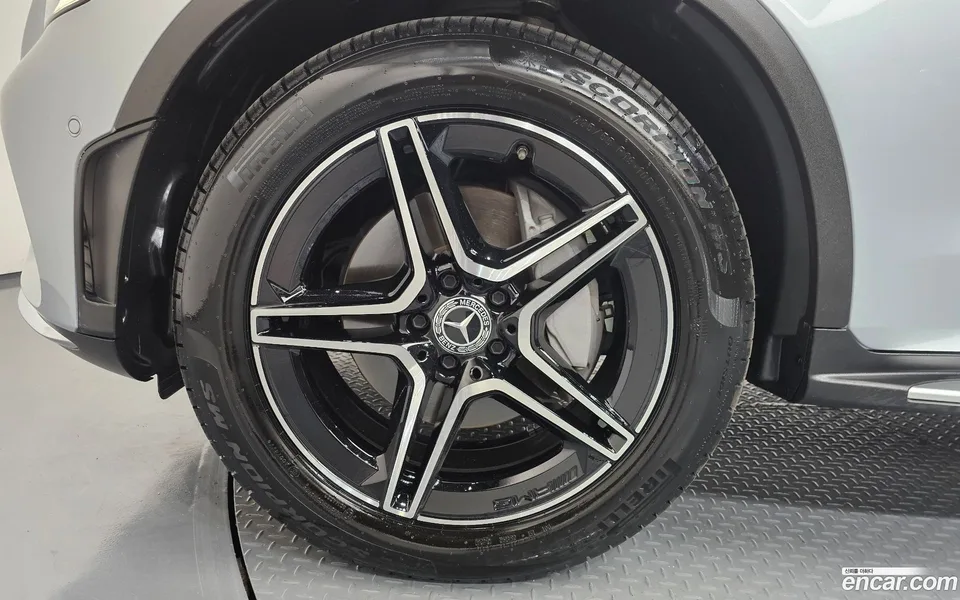 Mercedes-Benz GLC-Class GLC300 4MATIC 2023 — миниатюра 5