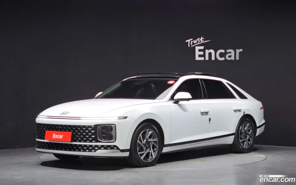 Hyundai Grandeur Hybrid 2023 — фото 1, купить с доставкой в Москву