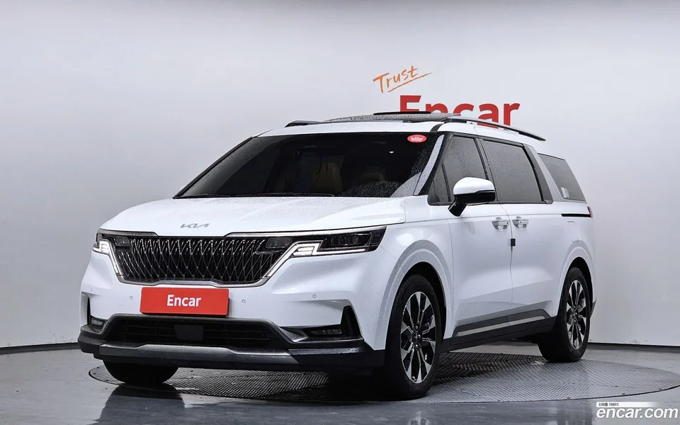 Kia Carnival 9 2023 — фото 1, купить с доставкой в Москву