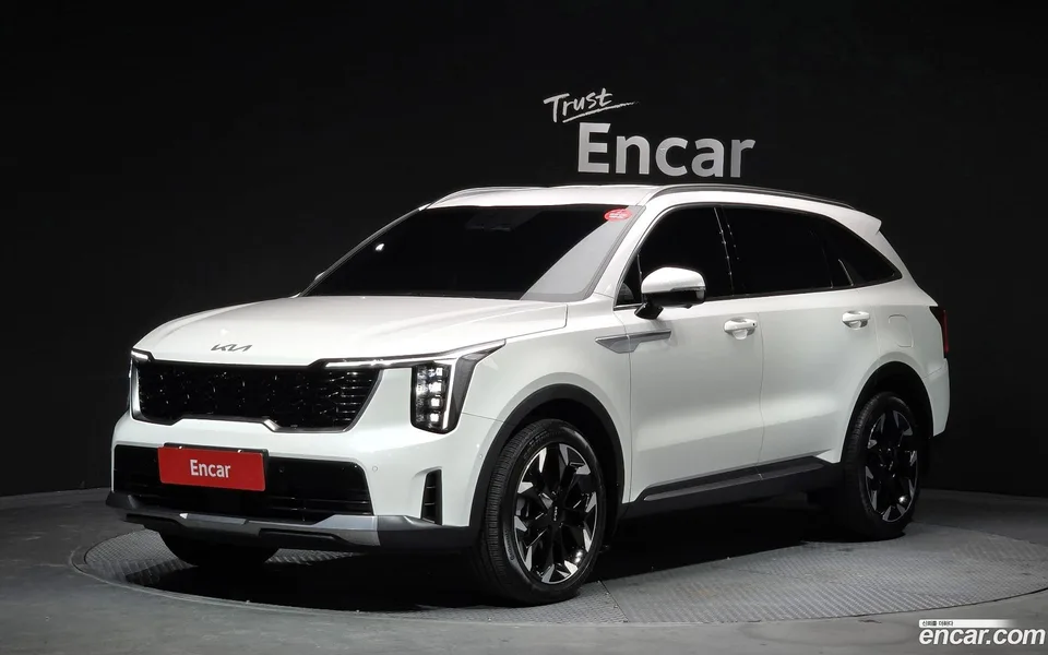 Kia Sorento 2.5T 2WD 2024 — фото 1, купить с доставкой в Москву