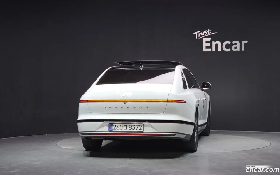 Hyundai Grandeur Hybrid 2023 — миниатюра 4