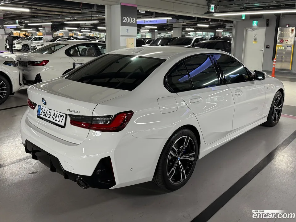 BMW 3 Series 320i M 2026 — миниатюра 3