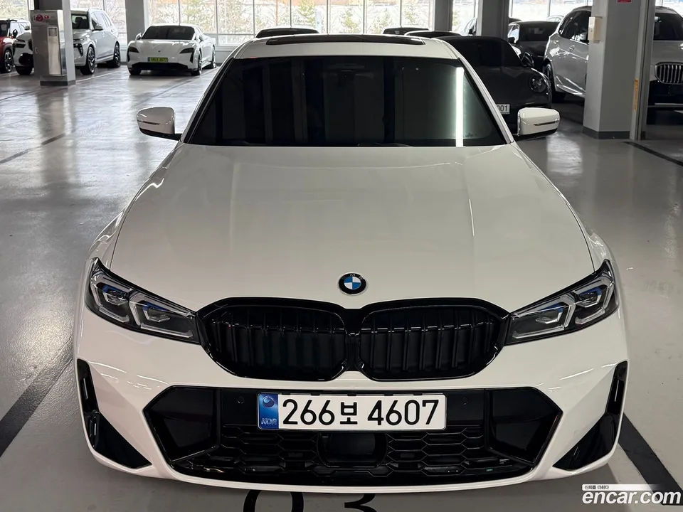 BMW 3 Series 320i M 2026 — фото 1, купить с доставкой в Москву