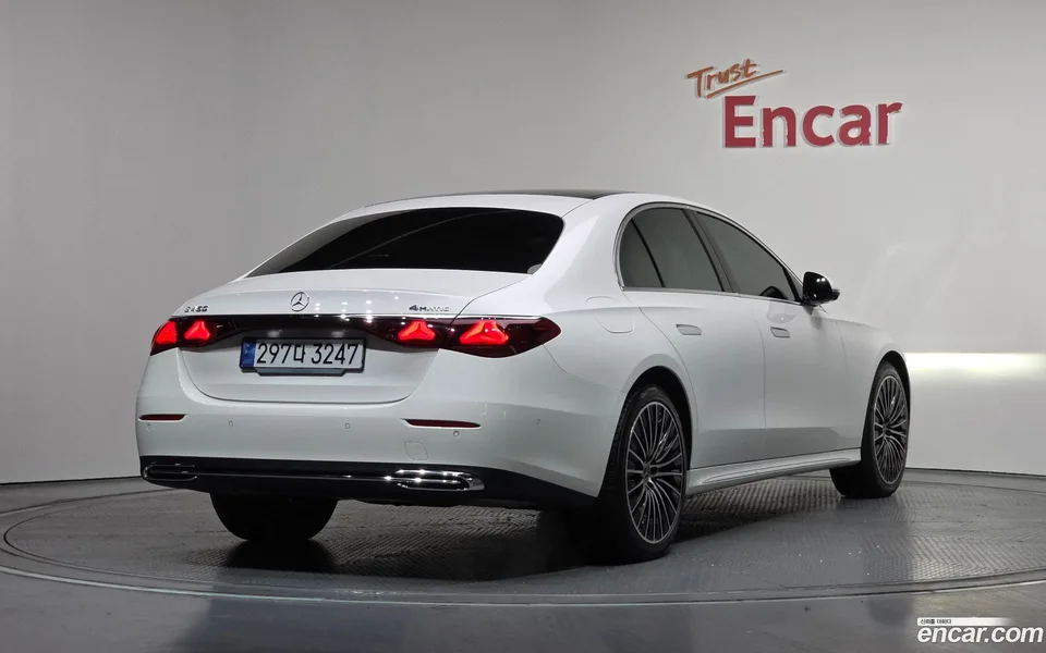 Mercedes-Benz E-Class E450 4MATIC 2024 — миниатюра 2