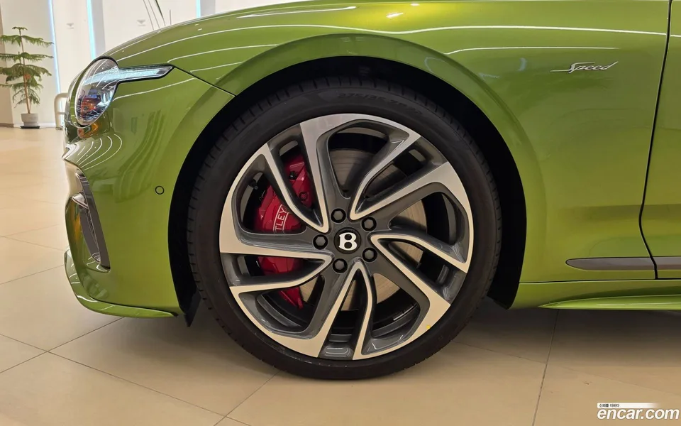 Bentley Continental GT 4.0 GTC 2025 — миниатюра 4