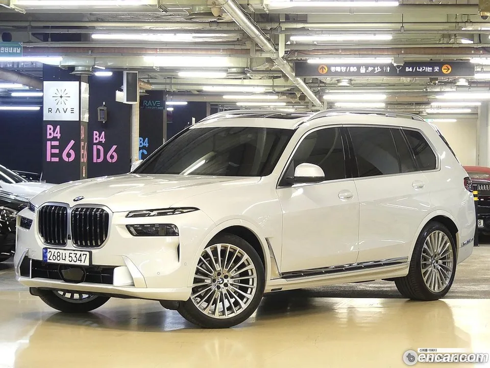 BMW X7 xDrive 40i 6 2023 — миниатюра 2