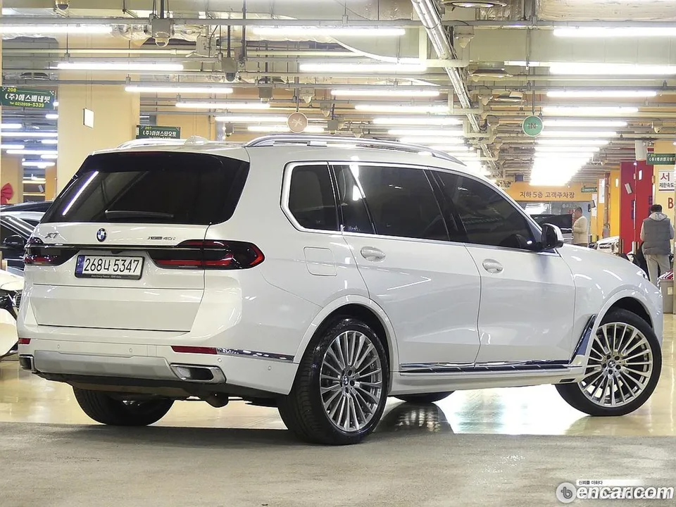 BMW X7 xDrive 40i 6 2023 — миниатюра 3