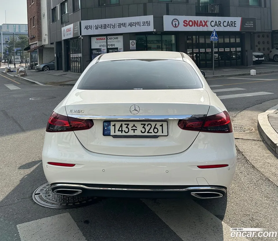 Mercedes-Benz E-Class E250 2023 — миниатюра 2