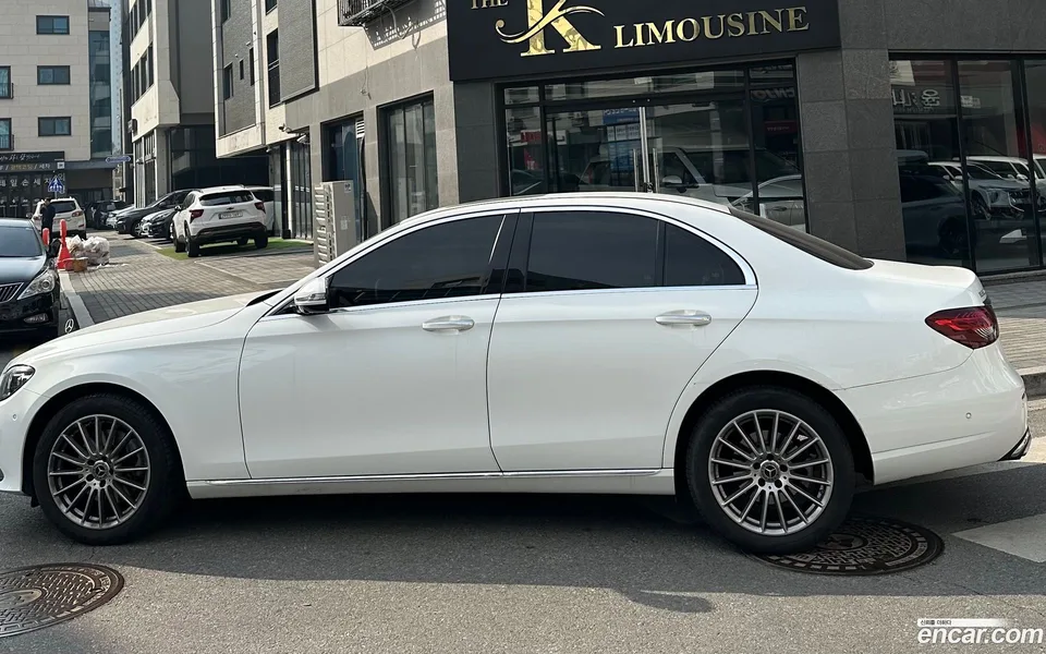 Mercedes-Benz E-Class E250 2023 — миниатюра 3