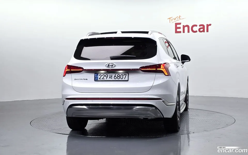 Hyundai Santa Fe HEV 1.6 2WD 2023 — миниатюра 4
