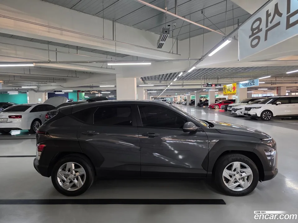 Hyundai Kona Hybrid 2023 — миниатюра 3