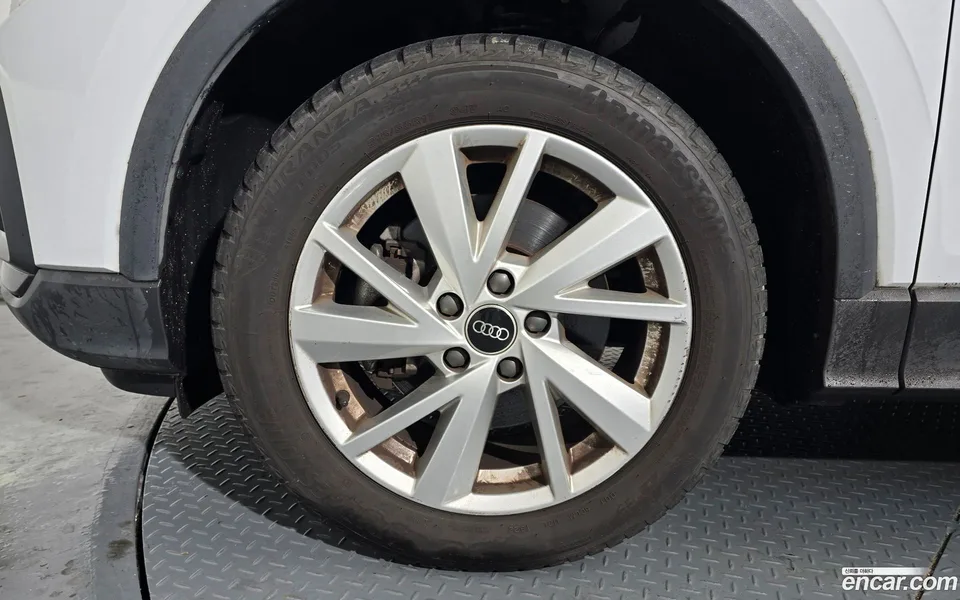 Audi Q2 35 TDI 2023 — миниатюра 5