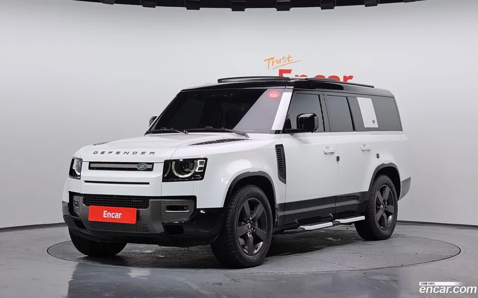 Land Rover Defender 130 P400 X- HSE 2023 — фото 1, купить с доставкой в Москву