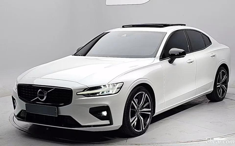 Volvo S60 B5 R- 2022 — фото 1, купить с доставкой в Москву