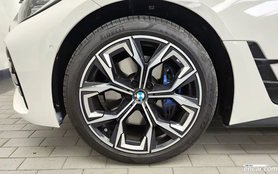 BMW 4 Series 420i M 2024 — миниатюра 5