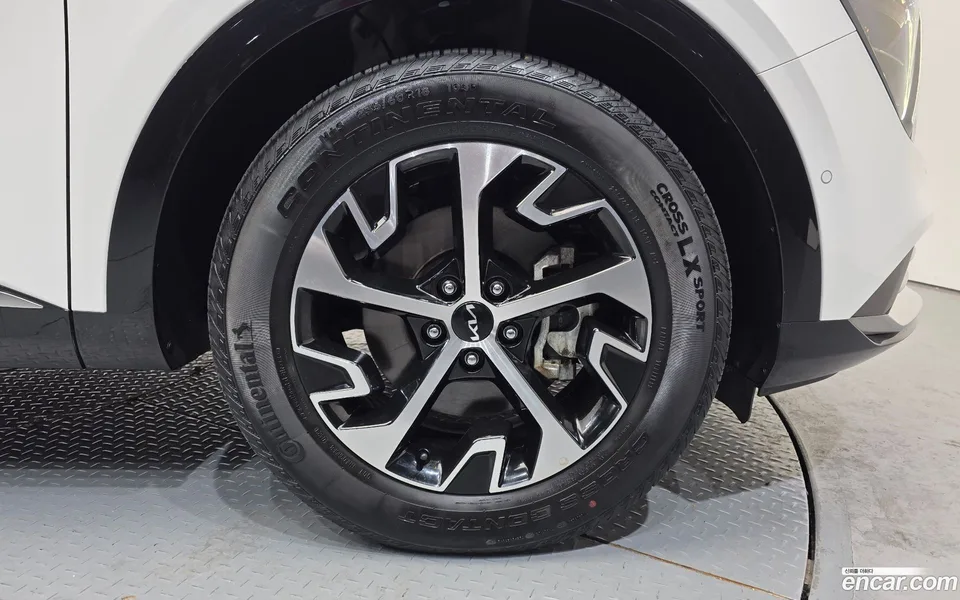 Kia Sportage Hybrid 2WD 2023 — миниатюра 5