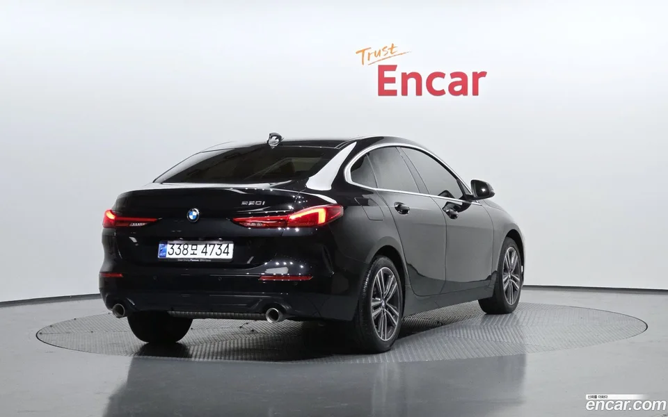 BMW 2 Series Gran Coupe 220i 2024 — миниатюра 2