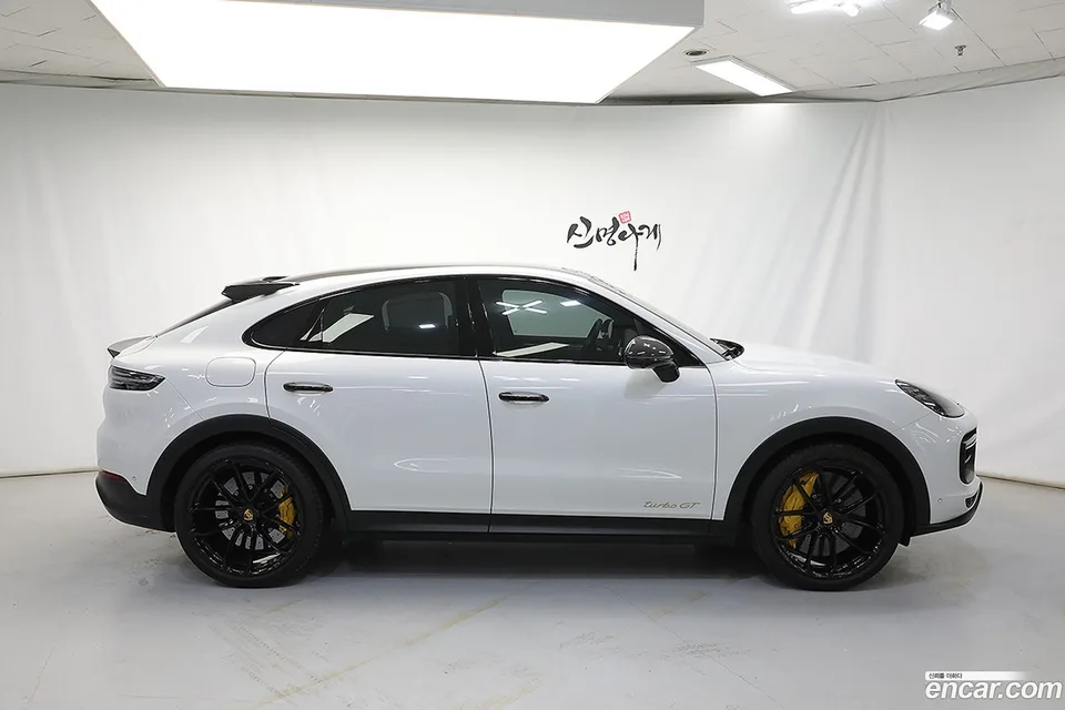 Porsche Cayenne 4.0 GT 2023 — миниатюра 4