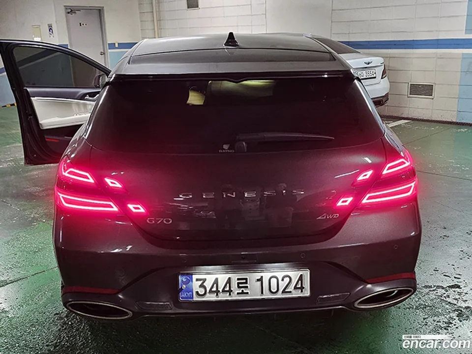 Genesis G70 Shooting Brake 2.5T 4WD 2023 — миниатюра 2