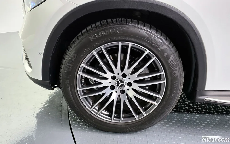 Mercedes-Benz GLC-Class GLC300 4MATIC 2025 — миниатюра 5