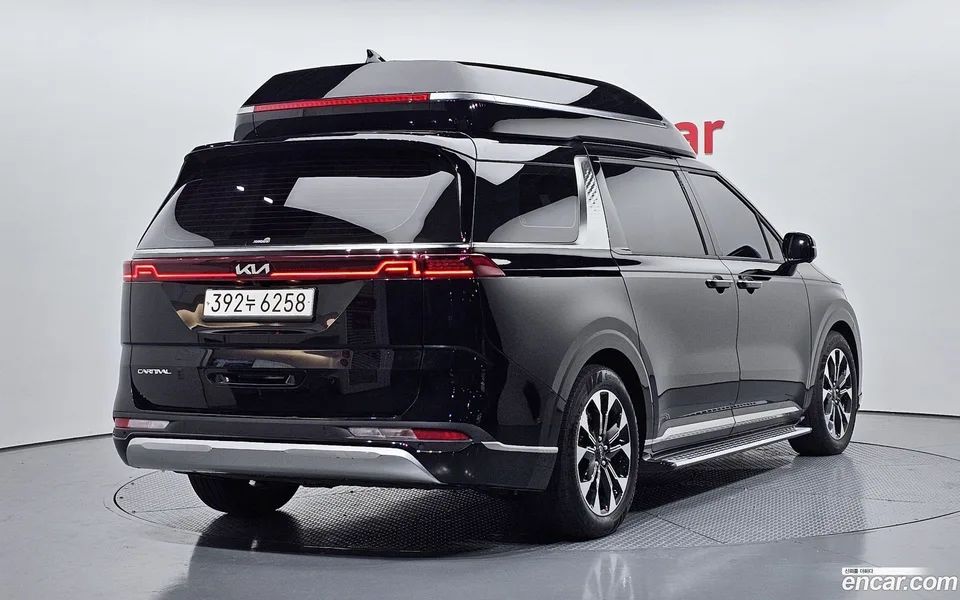 Kia Carnival 9 2023 — миниатюра 2