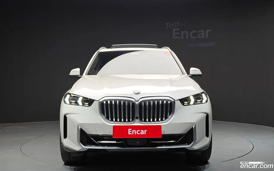 BMW X5 xDrive 50e xLine 2024 — миниатюра 3