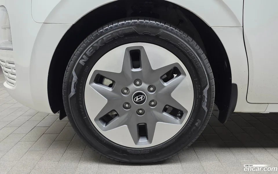 Hyundai Staria 11 2025 — миниатюра 5