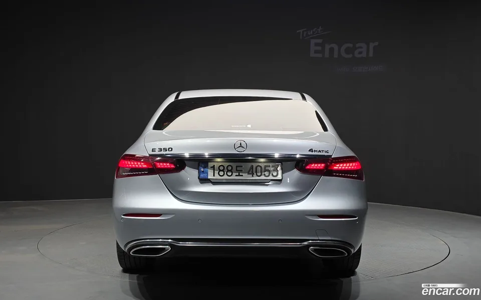 Mercedes-Benz E-Class E350 4MATIC 2022 — миниатюра 4