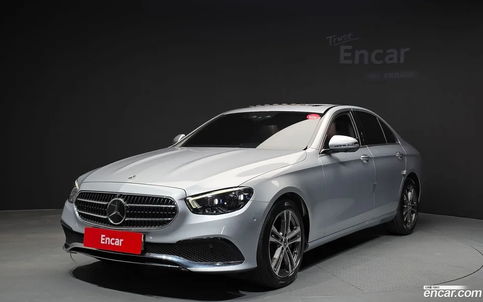 Mercedes-Benz E-Class E350 4MATIC 2022 — фото 1, купить с доставкой в Москву