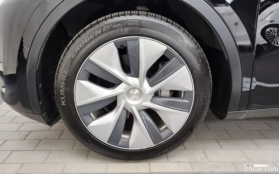 Tesla Model Y AWD 2022 — миниатюра 5