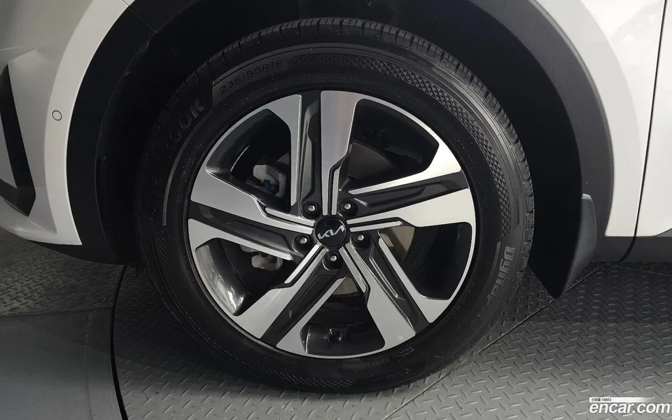 Kia Sorento HEV 1.6 2WD 2022 — миниатюра 5