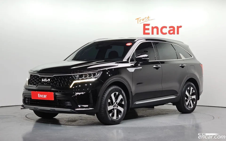 Kia Sorento 2.5T 2WD 2022 — фото 1, купить с доставкой в Москву