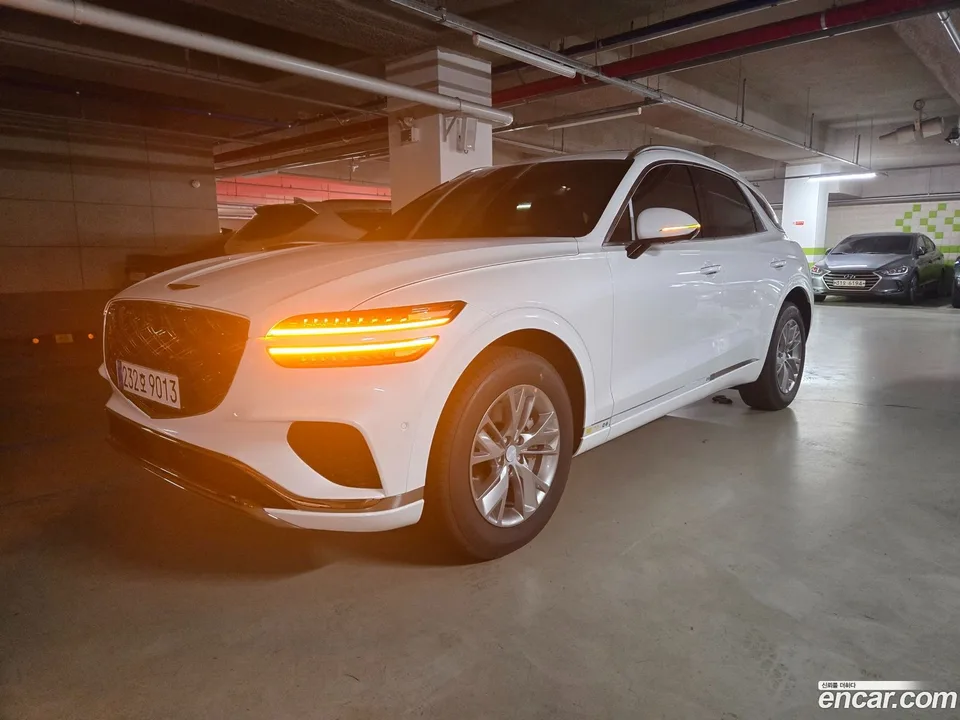 Genesis GV70 2.5T 2WD 2026 — миниатюра 2