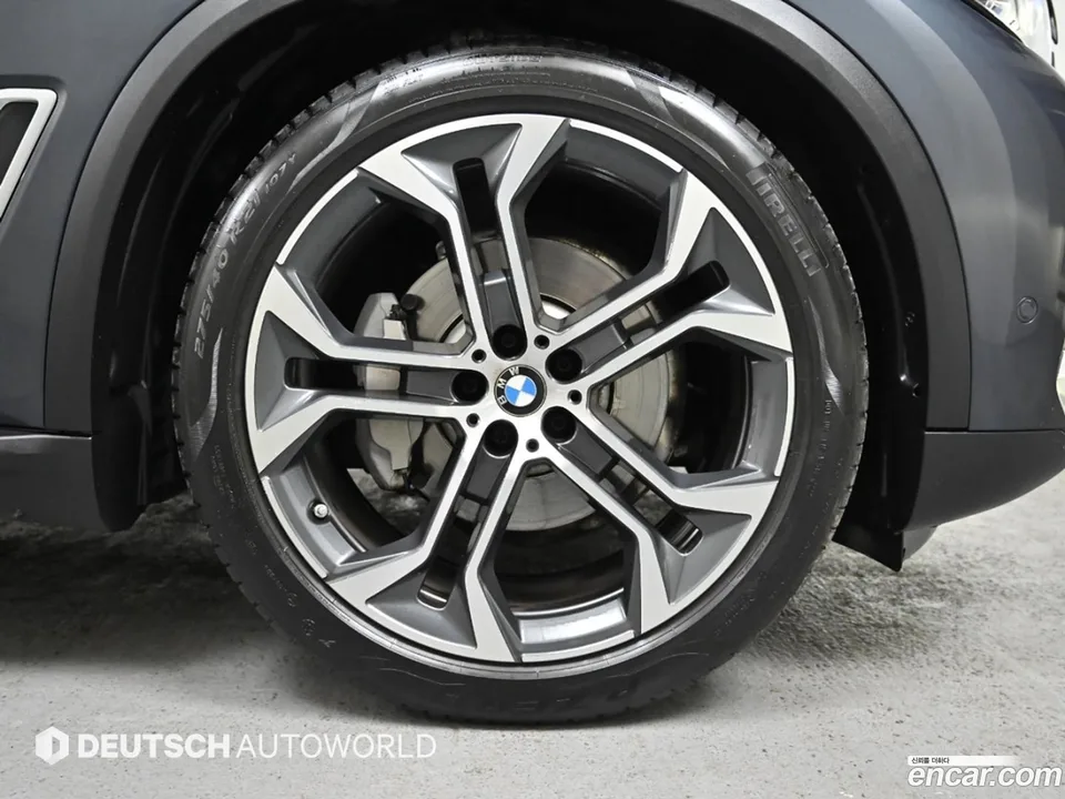 BMW X5 xDrive 40i xLine 2022 — миниатюра 5