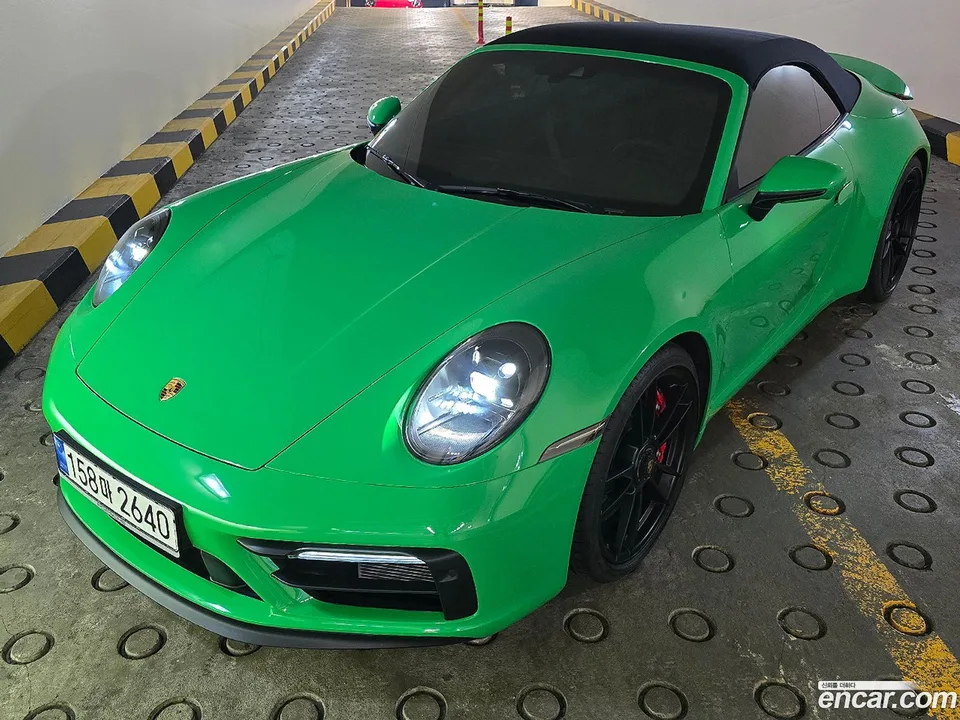 Porsche 911 (992) 4 GTS 2022 — миниатюра 2