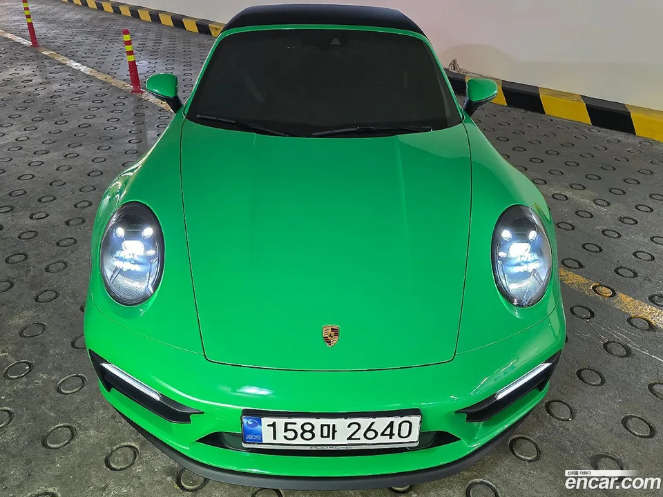 Porsche 911 (992) 4 GTS 2022 — миниатюра 4