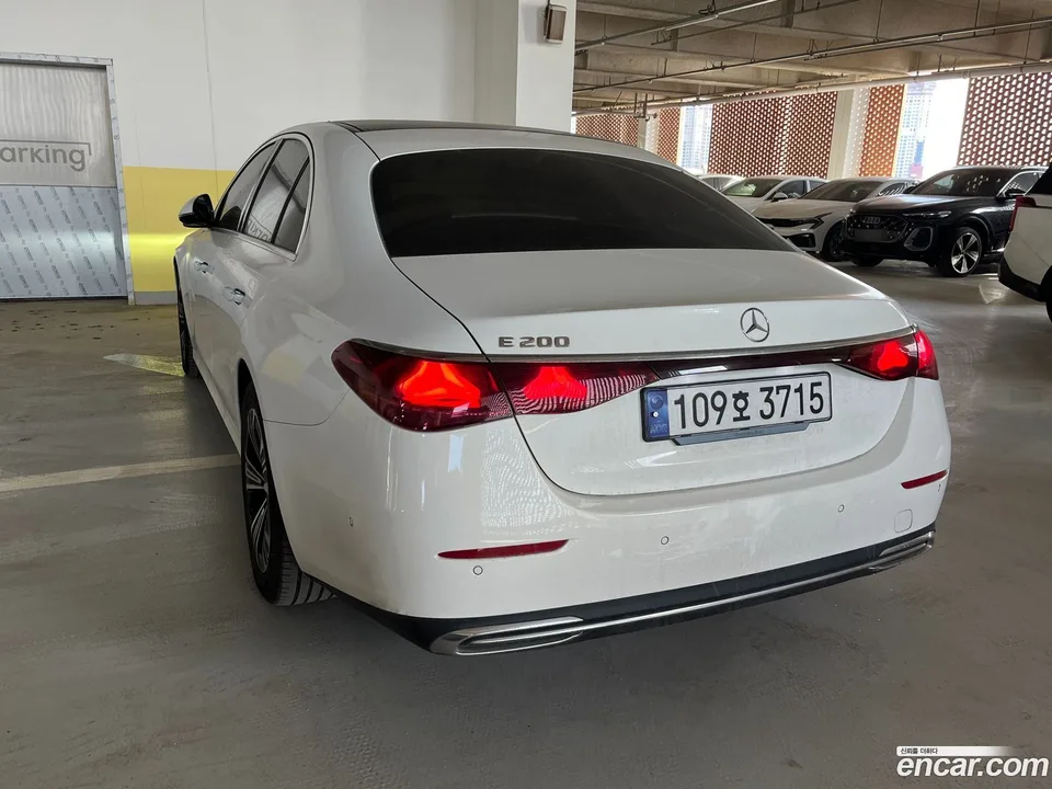 Mercedes-Benz E-Class E200 2024 — миниатюра 5