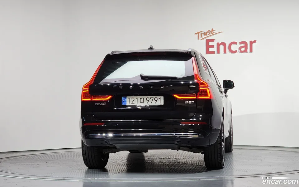 Volvo XC60 B5 2023 — миниатюра 4