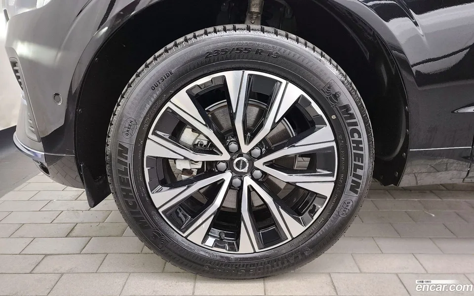 Volvo XC60 B5 2023 — миниатюра 5