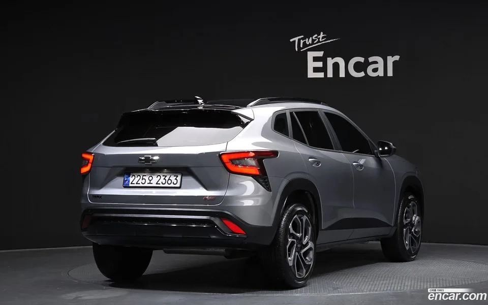 Chevrolet Trax Crossover 1.2 RS 2023 — миниатюра 2