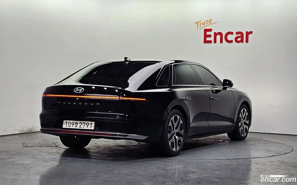Hyundai Grandeur 2.5 2WD 2023 — миниатюра 2
