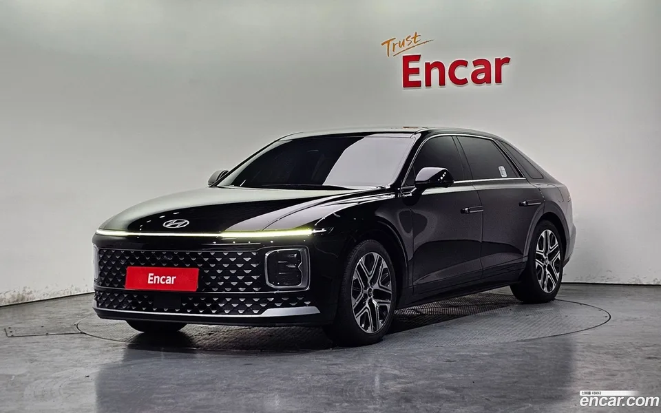 Hyundai Grandeur 2.5 2WD 2023 — фото 1, купить с доставкой в Москву