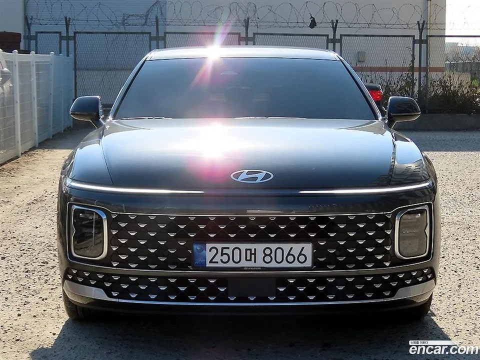 Hyundai Grandeur 2.5 2WD 2023 — миниатюра 2