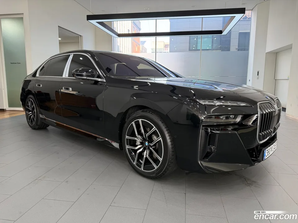 BMW 7 Series 740i xDrive M 2026 — миниатюра 3