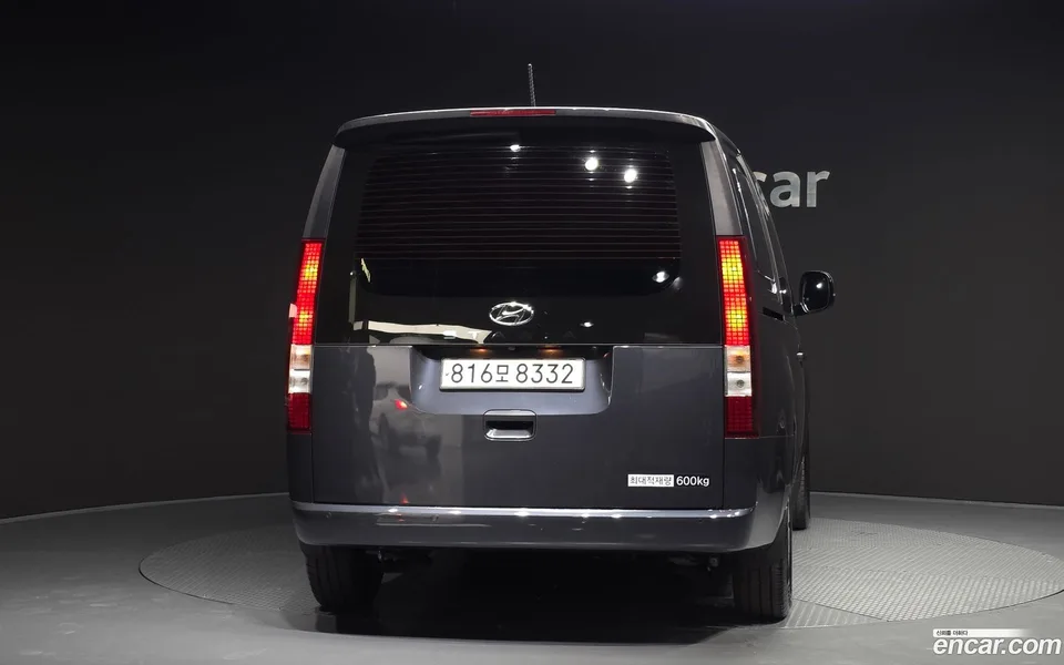 Hyundai Staria 5 2023 — миниатюра 4