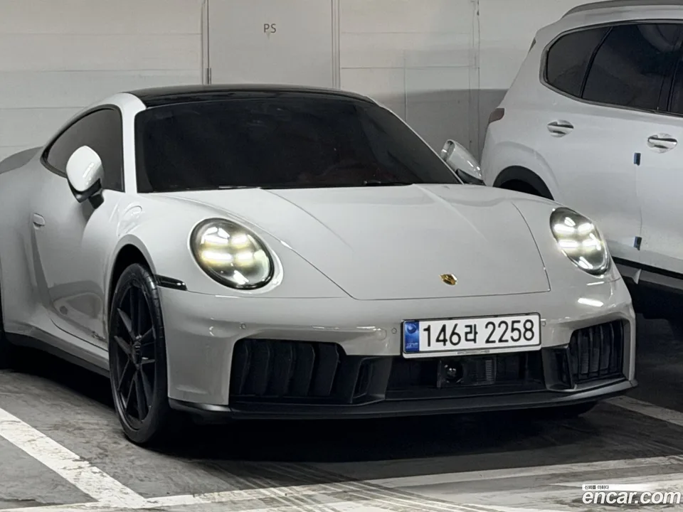 Porsche 911 (992) GTS 2025 — миниатюра 3