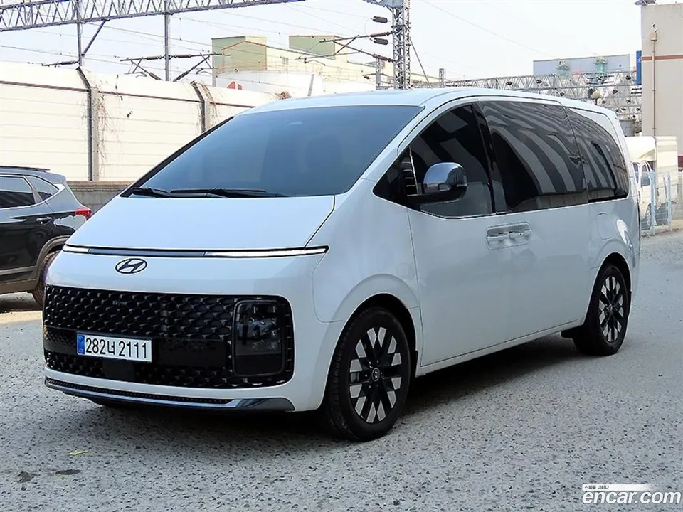 Hyundai Staria 4WD 9 2025 — миниатюра 2